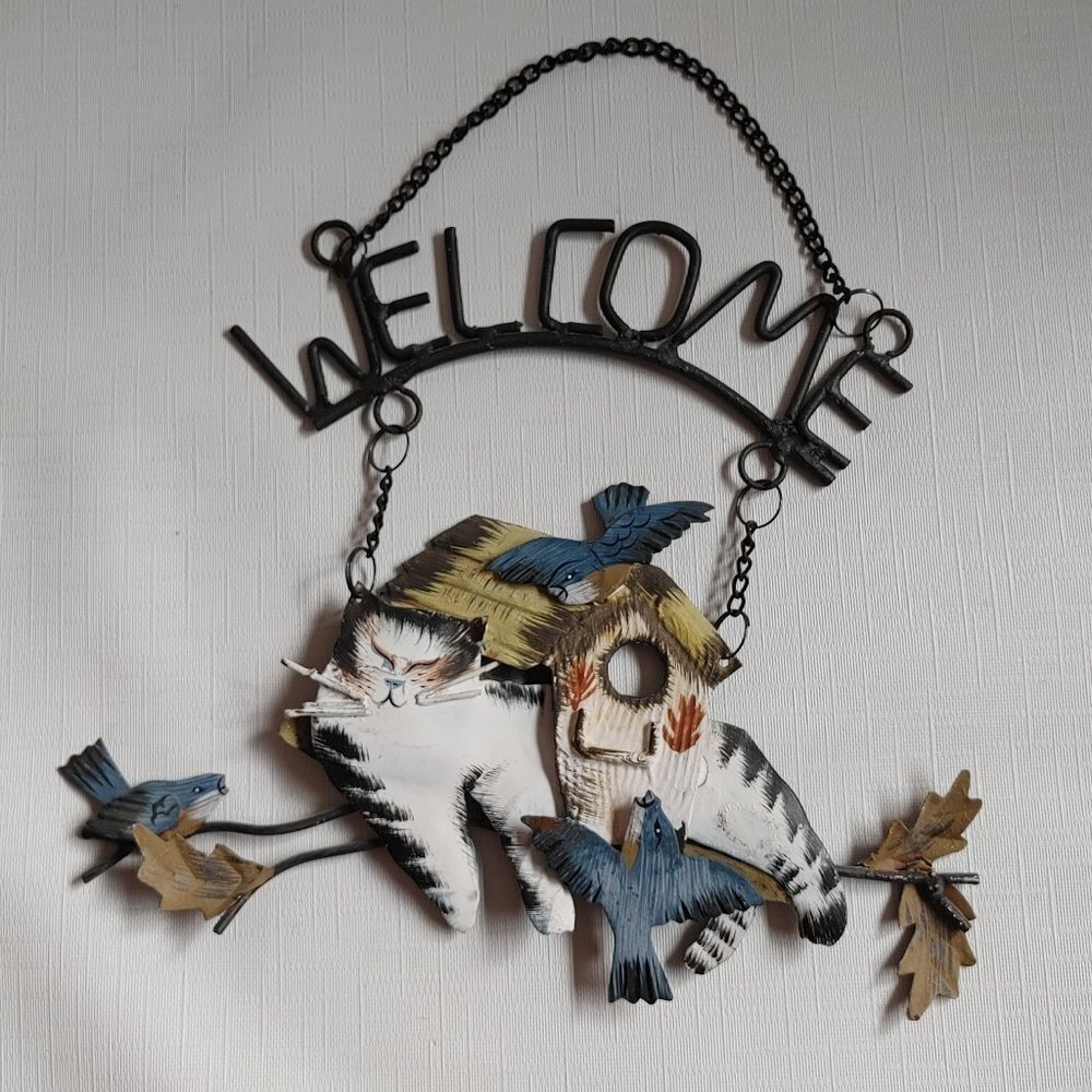 ADORABLE Cat Welcome Sign with Blue Jays